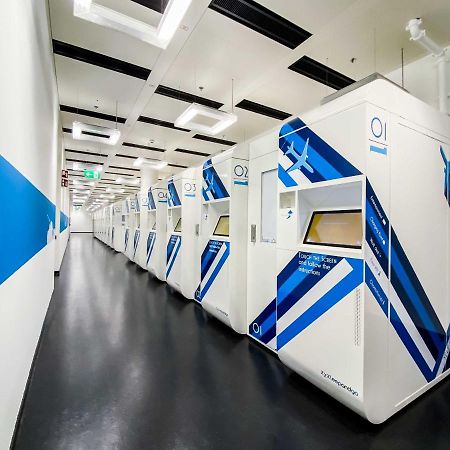 Resting Pods - Zzzleepandgo Wien Airport Schwechat Kültér fotó